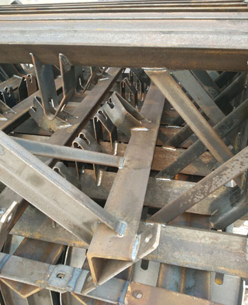 产品名称：Painting and galvanized conveyor idler roller bracketframe support